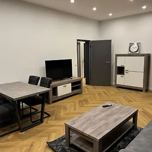 Apartment -suite, BRE