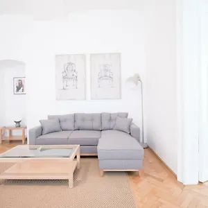 Heymi Stadtpark Apartment Wien